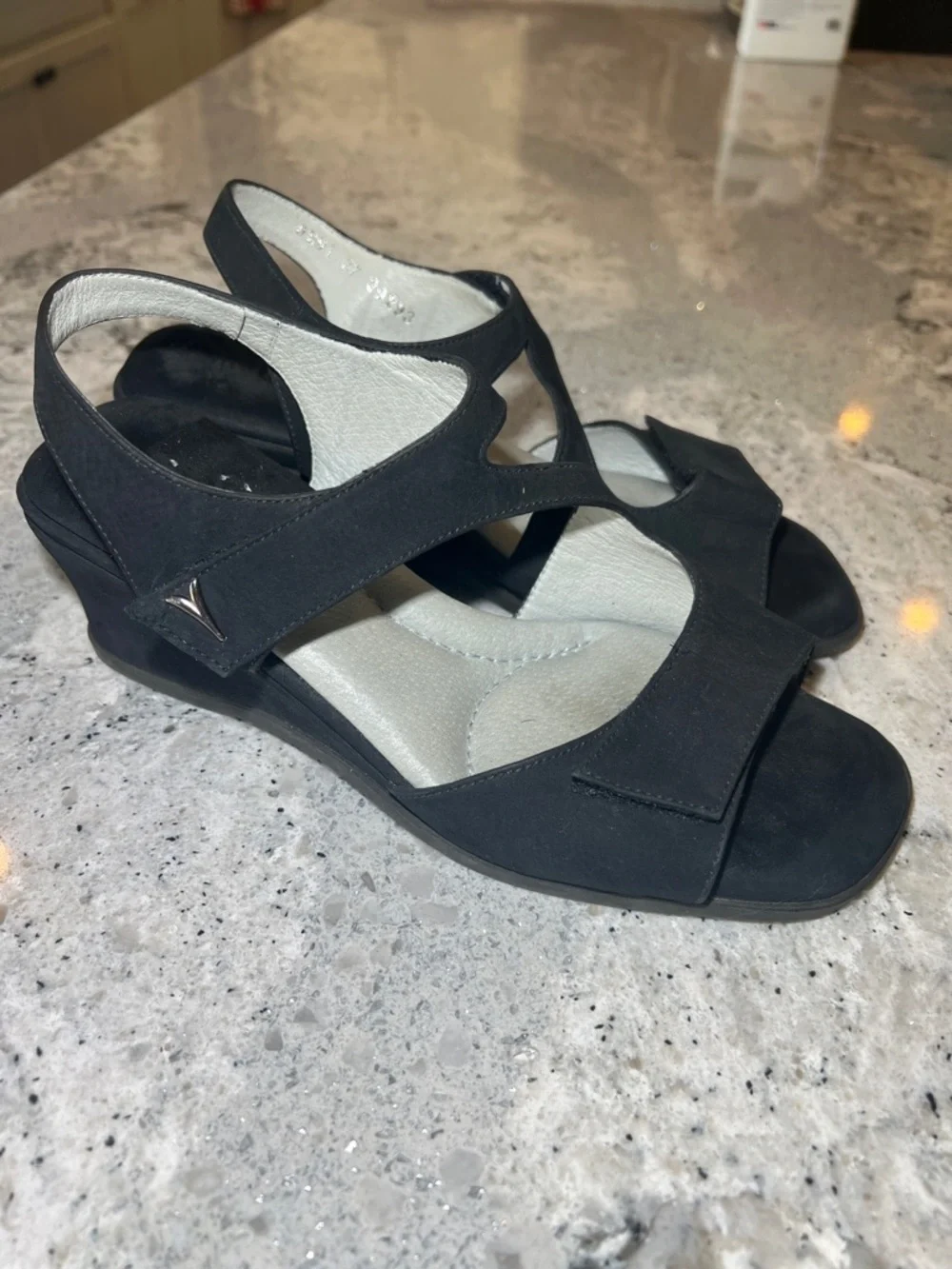 BeautiFeel Carmen Black Nubuck Leather Wedge Sandals Size 37 (US 6.5) EUC
